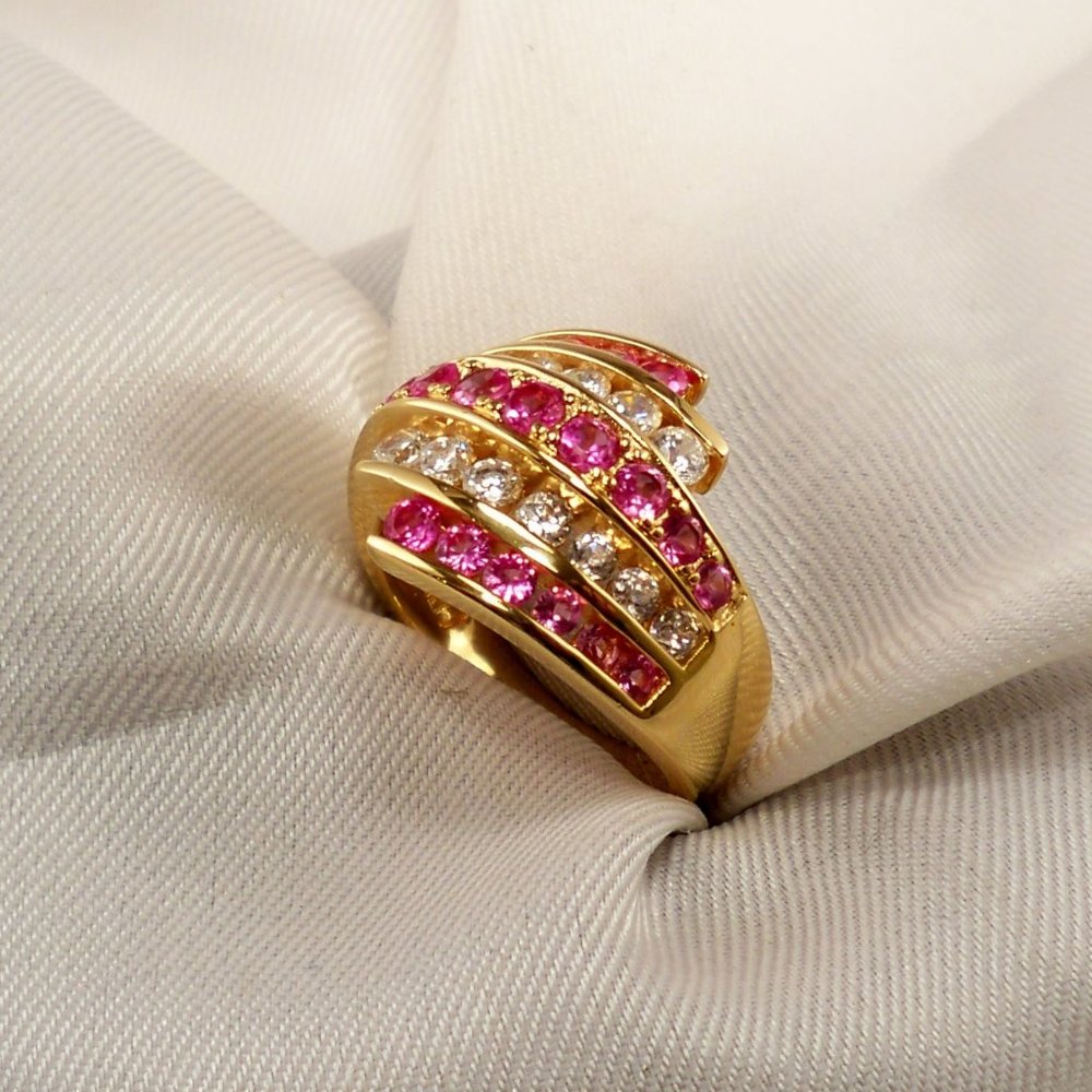 NEW Staggered Row Pink & White Cubic Zirconias Gold Designer Ring